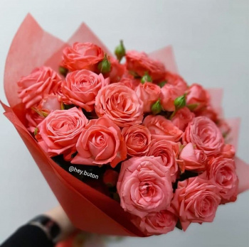 Какой сорт роз лучше стоит в вазе?